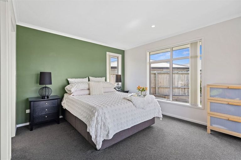 Photo of property in 21 Naeo Close, Papamoa Beach, Papamoa, 3118