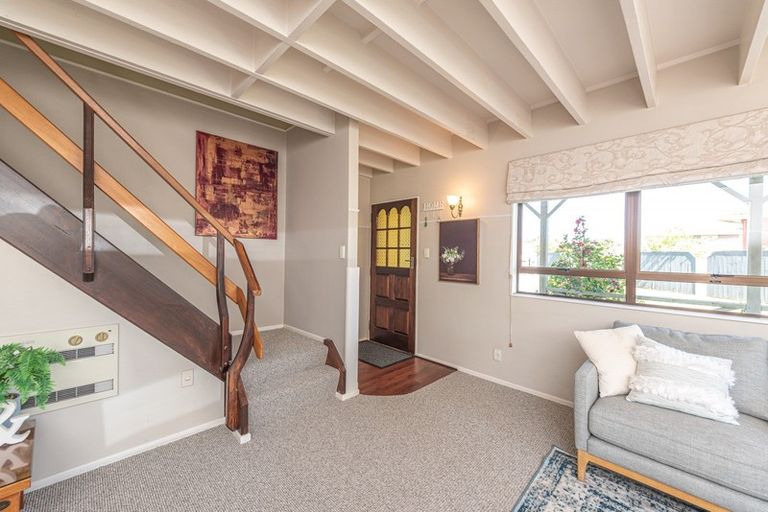 Photo of property in 11 Akepiro Place, Tawhero, Whanganui, 4501