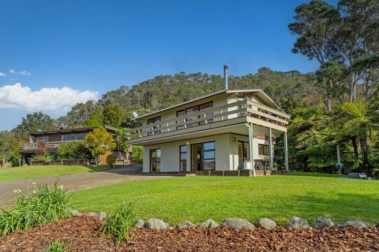 Photo of property in 39 Grange Road, Hahei, Whitianga, 3591