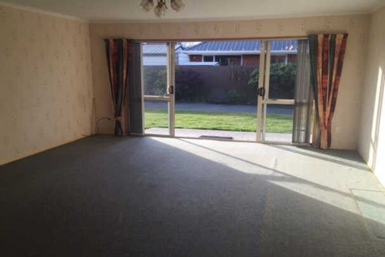 Photo of property in 2/38 Waimairi Road, Upper Riccarton, Christchurch, 8041