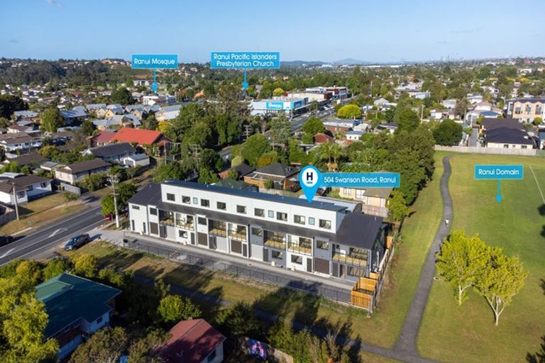 Photo of property in 3/504 Swanson Road, Ranui, Auckland, 0612