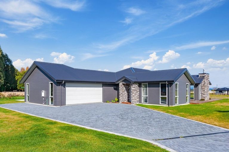 Photo of property in 10 Lancewood Way, Kinloch, Taupo, 3377