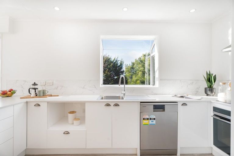 Photo of property in 45 Lomita Road, Johnsonville, Wellington, 6037