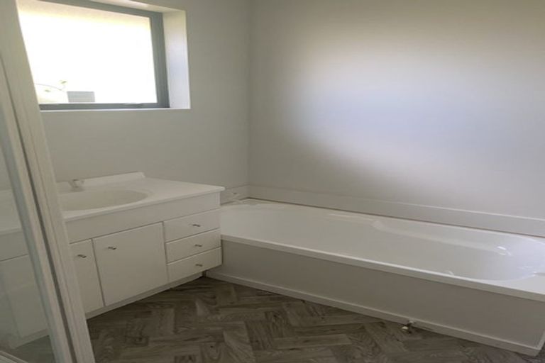 Photo of property in 17 Rubicon Place, Hei Hei, Christchurch, 8042