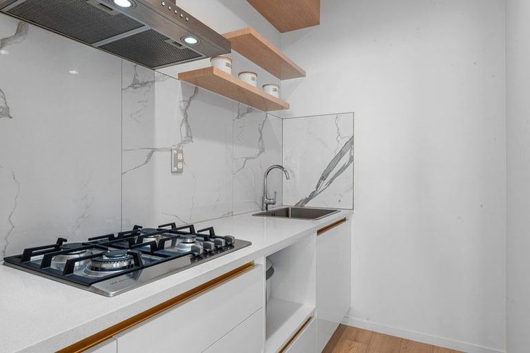 Photo of property in 28 Konoba Avenue, Kumeu, 0810