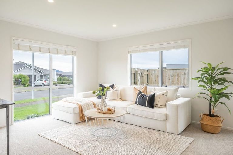 Photo of property in 100 Puhirake Crescent, Pyes Pa, Tauranga, 3112