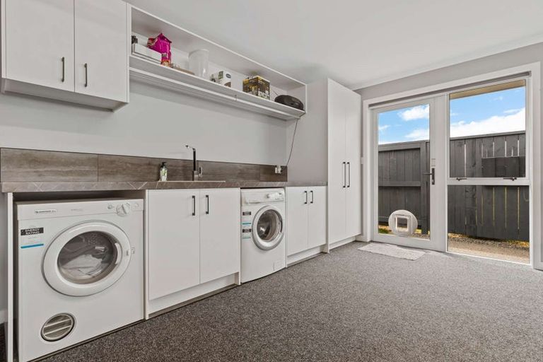 Photo of property in 6 Kuakua Close, Papamoa Beach, Papamoa, 3118