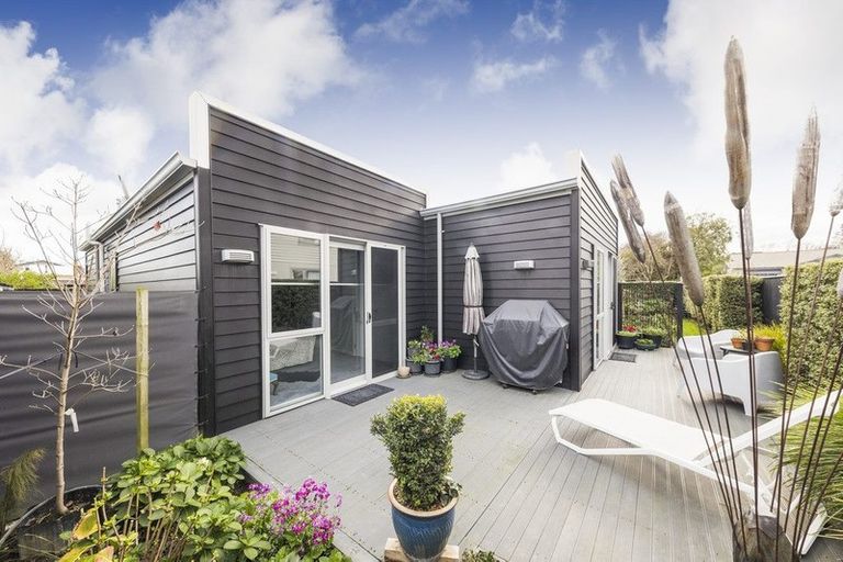 Photo of property in 76a Stanley Avenue, Palmerston North, 4414