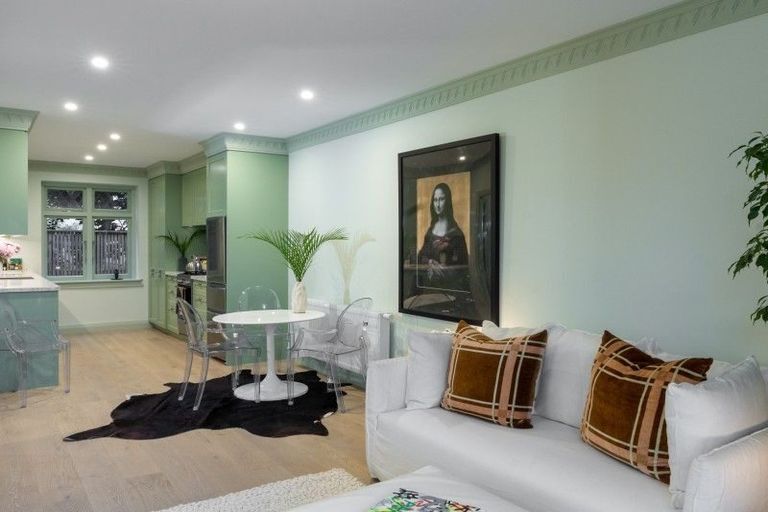 Photo of property in Hamilton Flats, 9a Hawker Street, Mount Victoria, Wellington, 6011