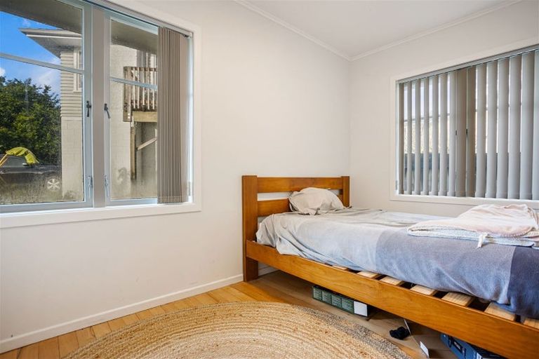 Photo of property in 20 Wilsher Crescent, Henderson, Auckland, 0612