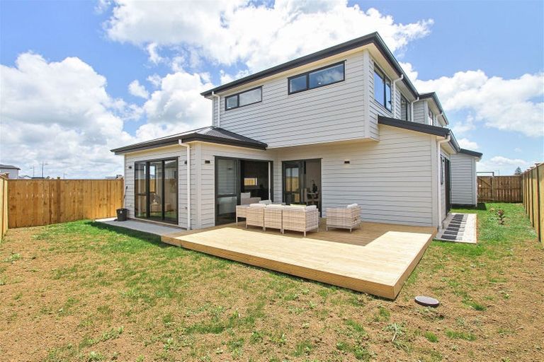 Photo of property in 13 Kaitiaki Drive, Clarks Beach, 2122