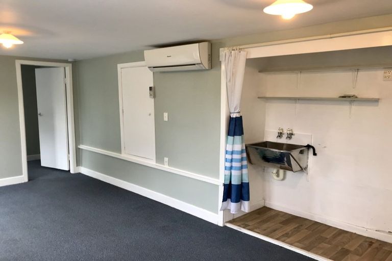 Photo of property in 50 Bedford Street, Northland, Wellington, 6012