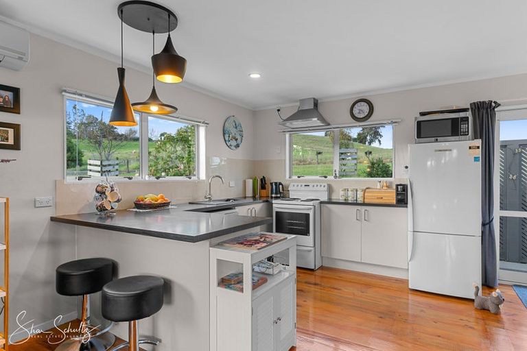 Photo of property in 86 Matakohe Wharf Road, Matakohe, 0593