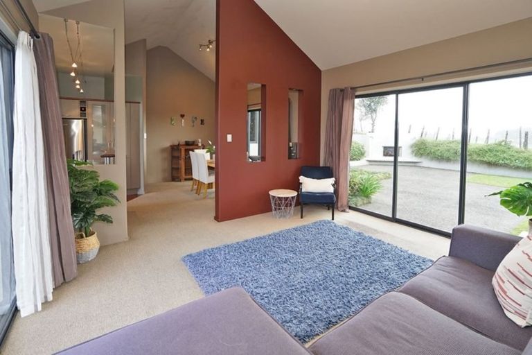 Photo of property in 14 Southworth Place, Grandview Heights, Hamilton, 3200