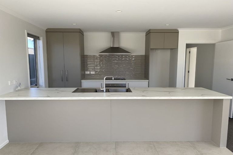 Photo of property in 5 Ash Lane, Omokoroa, 3114