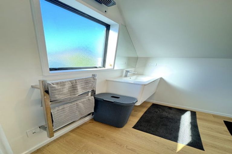 Photo of property in 1/251 Memorial Avenue, Burnside, Christchurch, 8053