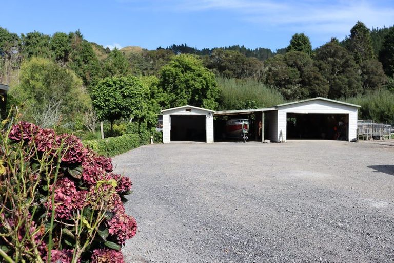 Photo of property in 1653 Mokau Road, Uruti, Urenui, 4379