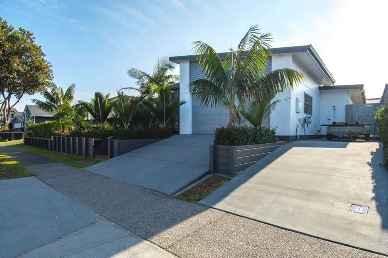 Photo of property in 9 Excelsa Place, Papamoa Beach, Papamoa, 3118