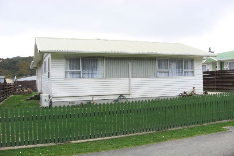 Photo of property in 27 Trelawney Road, Wainuiomata, Lower Hutt, 5014