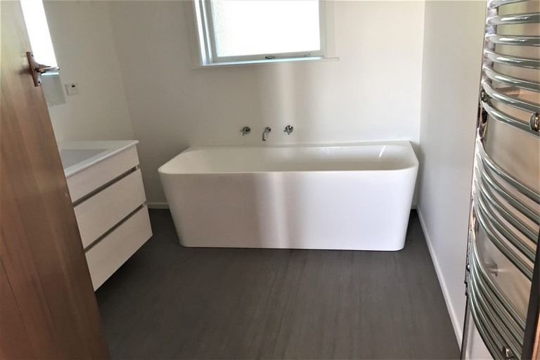 Photo of property in 90 Oxford Road, Okato, 4335