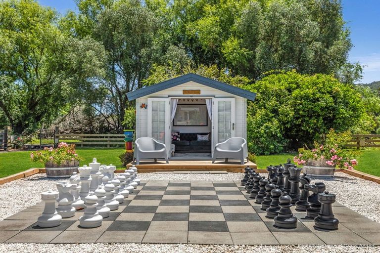 Photo of property in 14 Kaipara Hills Road, Glorit, Warkworth, 0984