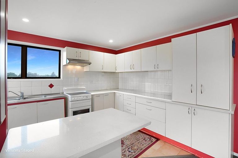 Photo of property in 6 Holborn Place, Papatoetoe, Auckland, 2025