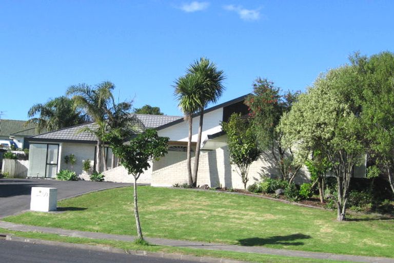 Photo of property in 50 Meadowland Drive, Somerville, Auckland, 2014