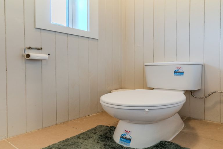 Photo of property in 1 Glenross Street, Glenross, Dunedin, 9011