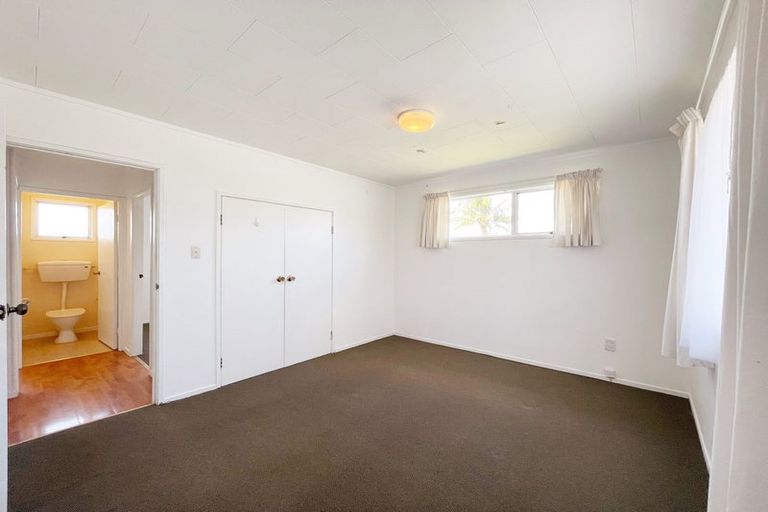 Photo of property in 59 Casuarina Road, Half Moon Bay, Auckland, 2012