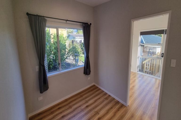 Photo of property in 4 William Hadlow Place, Hatfields Beach, Orewa, 0931