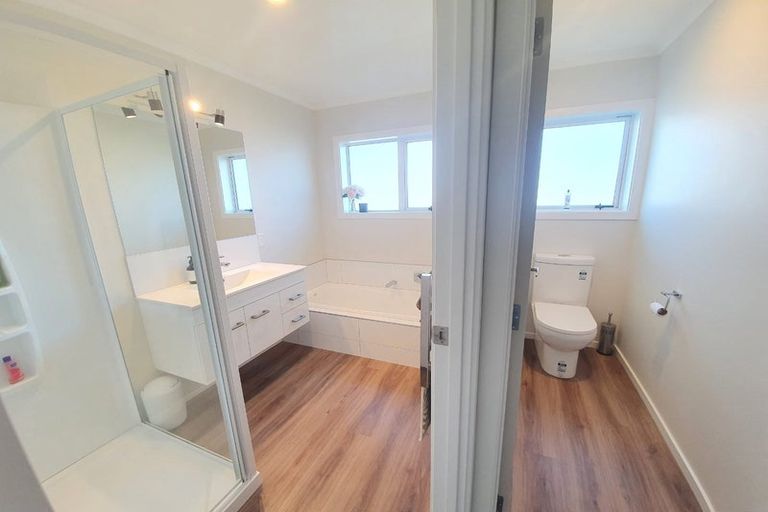 Photo of property in 3 Gibraltar Way, Fitzherbert, Palmerston North, 4410