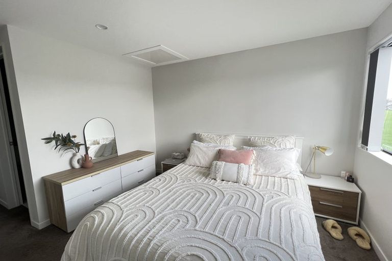 Photo of property in 5/21 Akoranga Drive, Northcote, Auckland, 0627