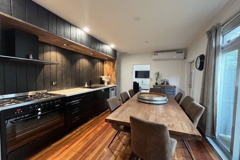 Photo of property in 5 Mana Esplanade, Paremata, Porirua, 5026