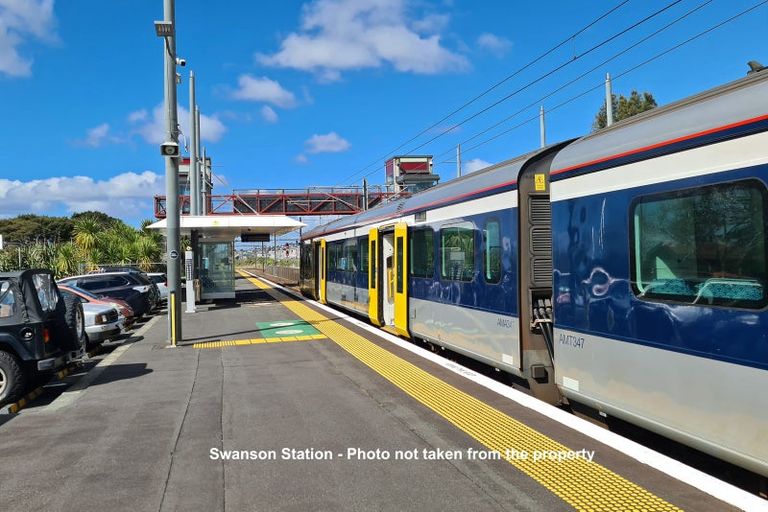 Photo of property in 3 Kiokio Place, Swanson, Auckland, 0614