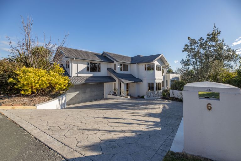 Photo of property in 6 Somerton Rise, Westmorland, Christchurch, 8025