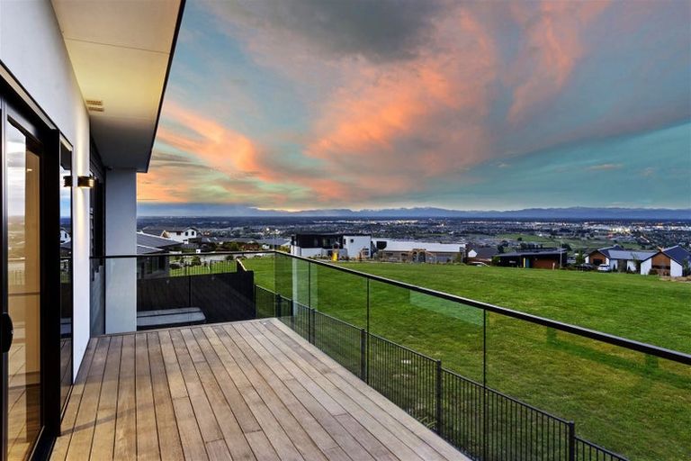 Photo of property in 129 Penruddock Rise, Westmorland, Christchurch, 8025