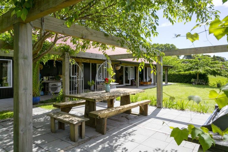 Photo of property in 1/142 Mapara Road, Acacia Bay, Taupo, 3385