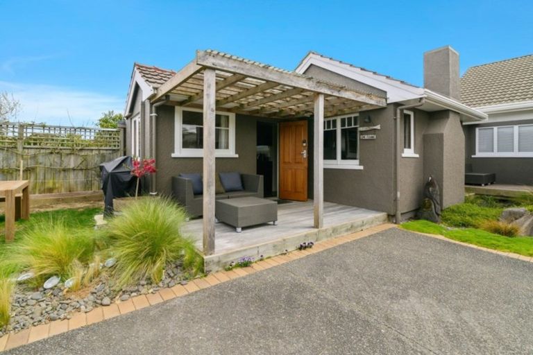 Photo of property in 25 Willow Avenue, Hannahs Bay, Rotorua, 3010