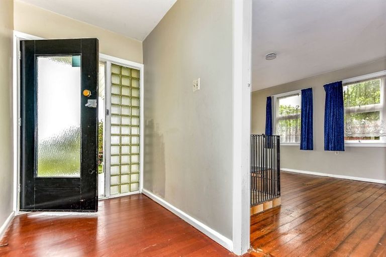 Photo of property in 12 Rowan Avenue, Aranui, Christchurch, 8061