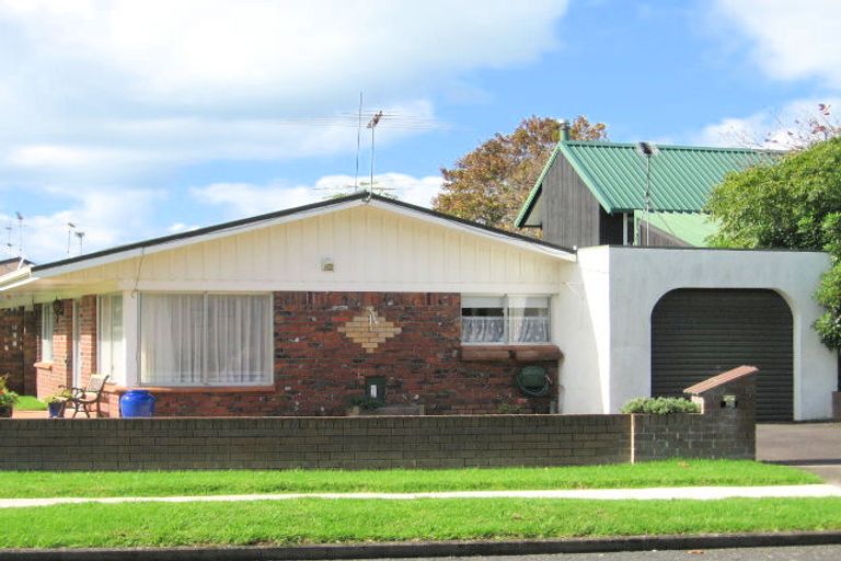Photo of property in 1/25 Mccrystal Avenue, Bucklands Beach, Auckland, 2012