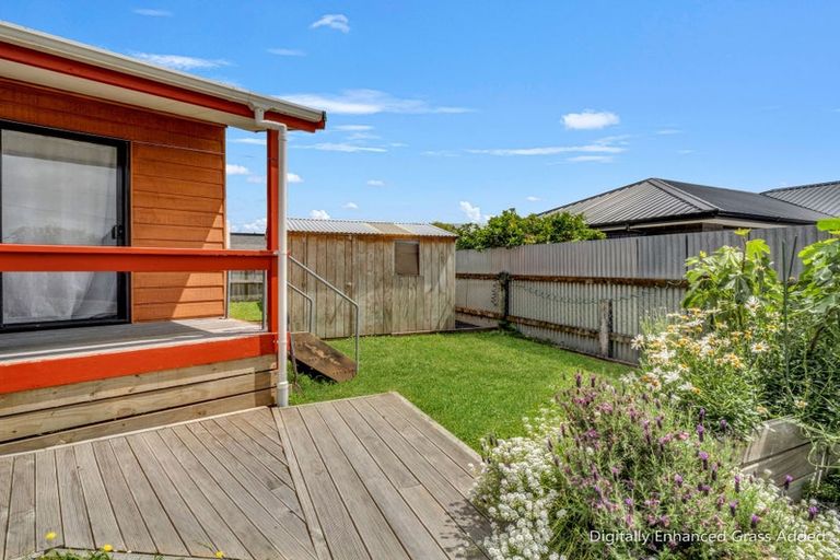 Photo of property in 19a Victoria Street, Levin, 5510