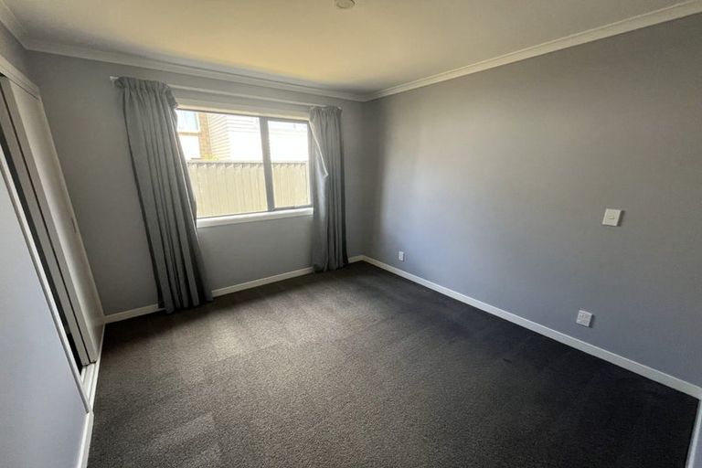 Photo of property in 27 Kaki Drive, Kenepuru, Porirua, 5022
