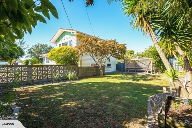 Photo of property in 1 Buick Crescent, Awapuni, Palmerston North, 4412