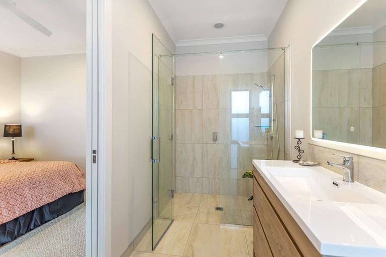 Photo of property in 168 Kupe Drive, Whitianga, 3510