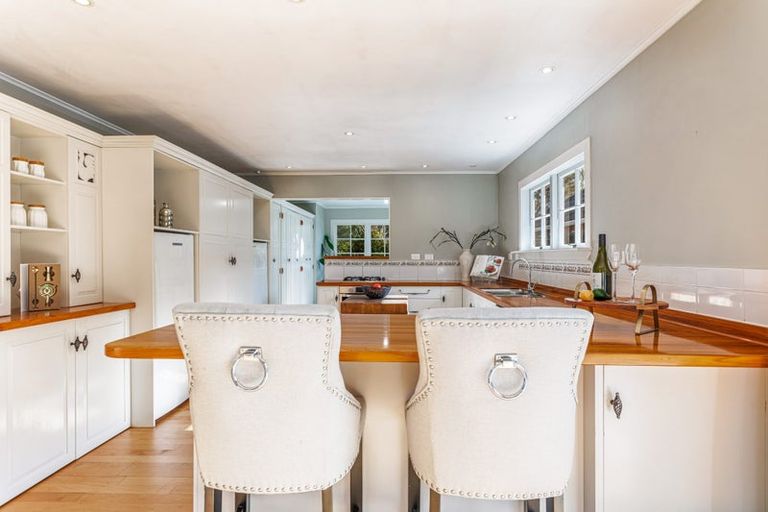 Photo of property in 137 Brian Crescent, Stanmore Bay, Whangaparaoa, 0932