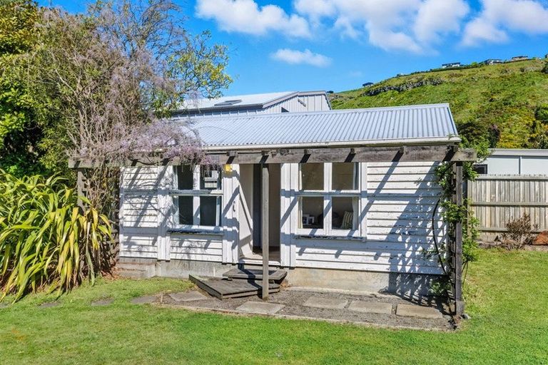 Photo of property in 24 Arnold Street, Sumner, Christchurch, 8081