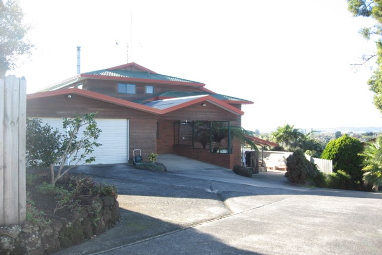 Photo of property in 129 Bleakhouse Road, Mellons Bay, Auckland, 2014