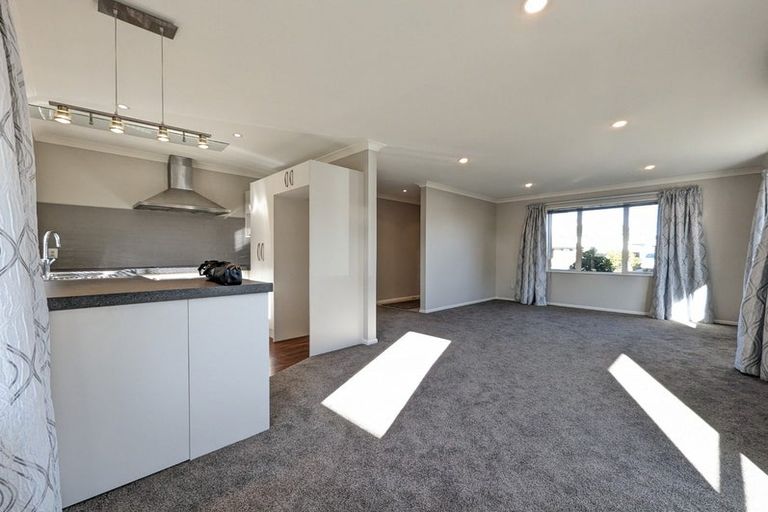 Photo of property in 6 Somerville Crescent, Aidanfield, Christchurch, 8025
