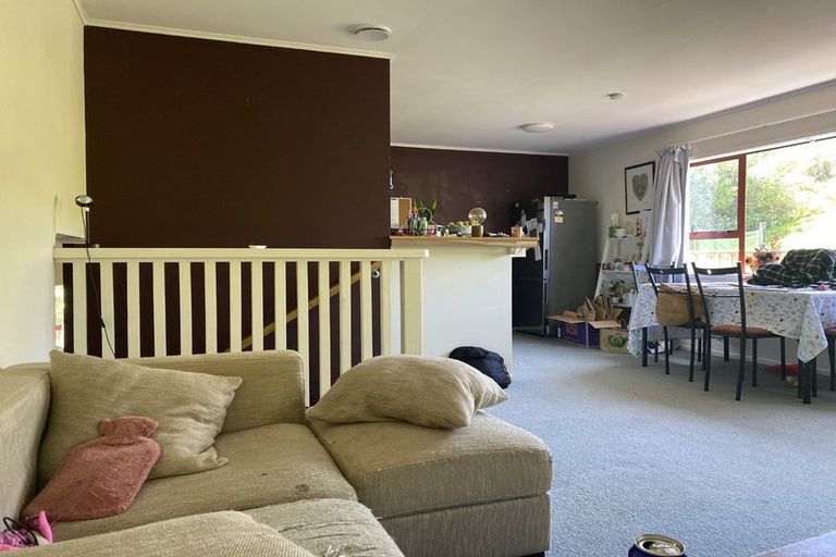 Photo of property in 186 Newlands Road, Newlands, Wellington, 6037