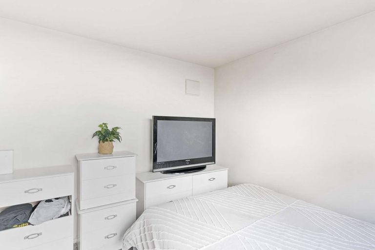 Photo of property in 2/35 Ely Street, Christchurch Central, Christchurch, 8013